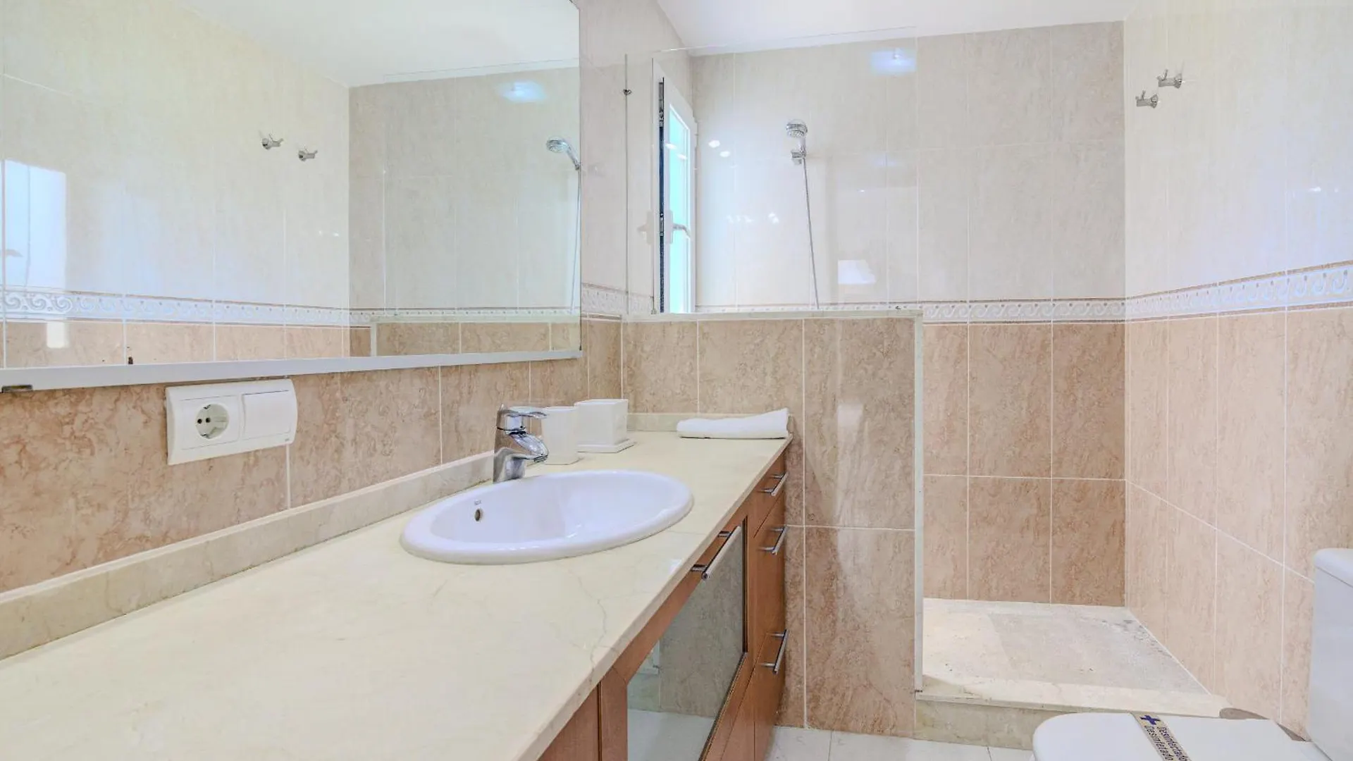Villa Vistafar By Rentallorca Alcudia  0*, Alcudia (Mallorca)
